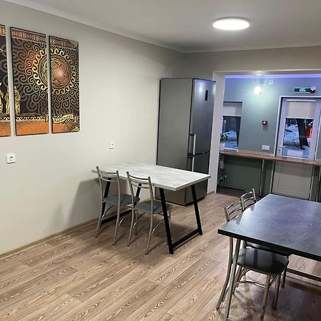 Hostel Nomad Алматы Экстерьер фото
