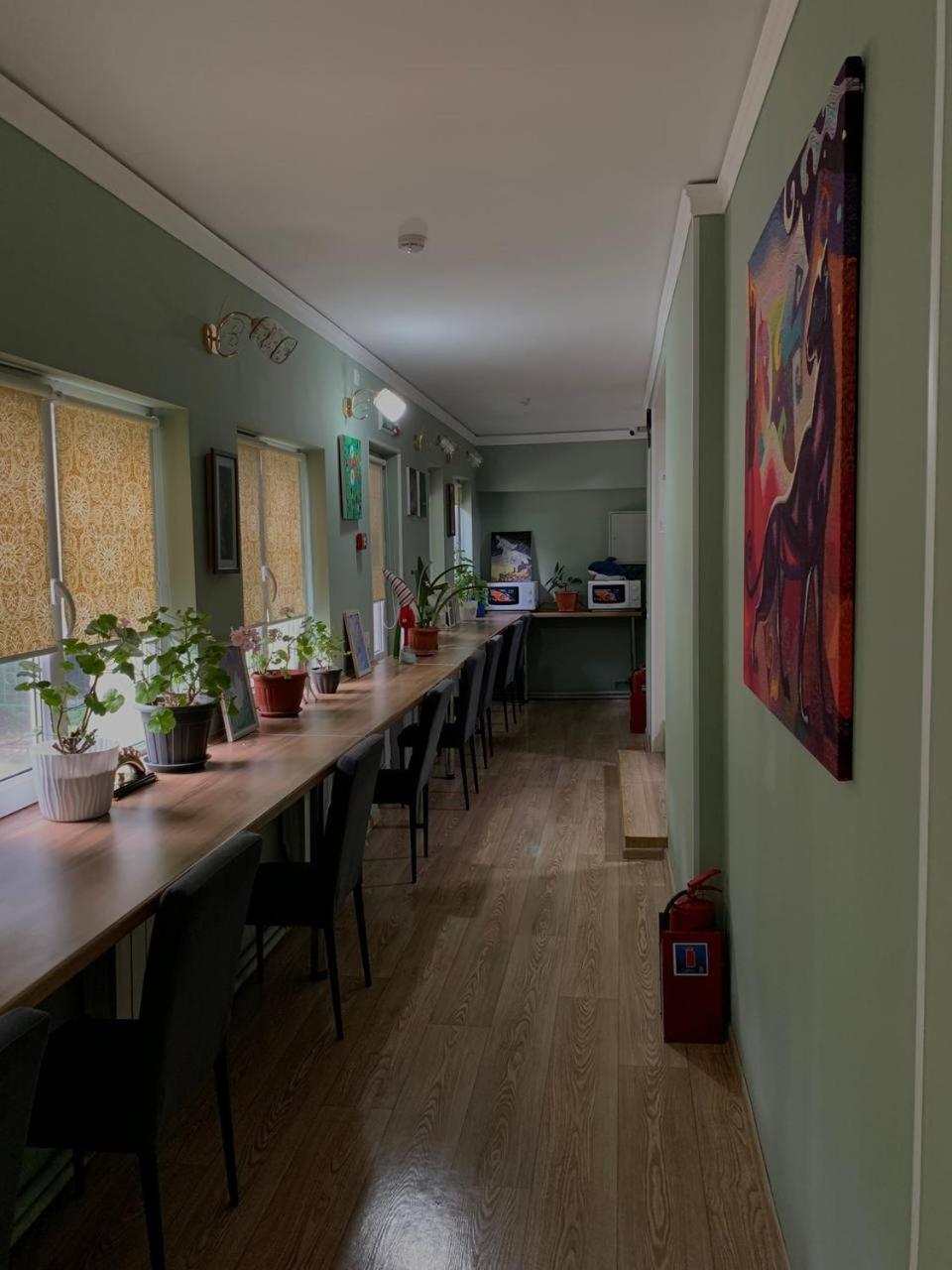 Hostel Nomad Алматы Экстерьер фото
